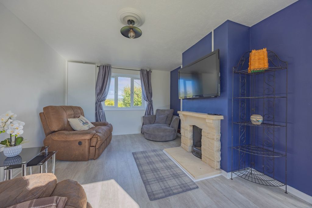 Property photo 3 of 14 Ewemove Taunton Nethercott Way (6)