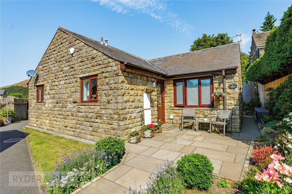 Property photo 1 of 19 Front