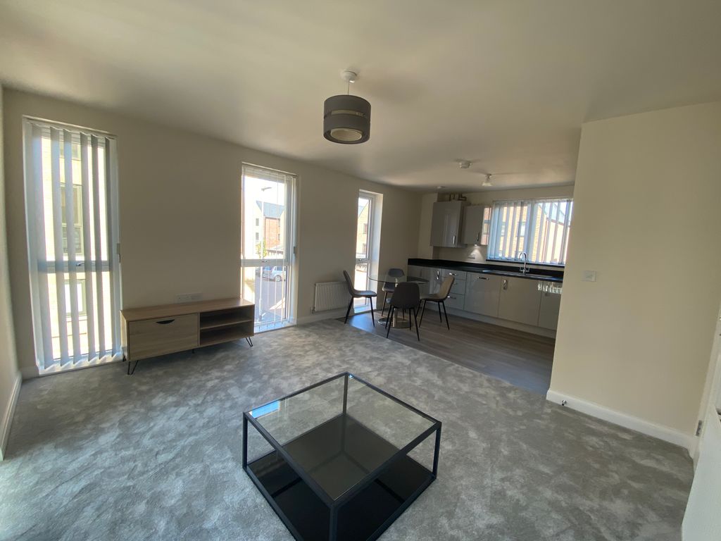Property photo 3 of 13 Lounge