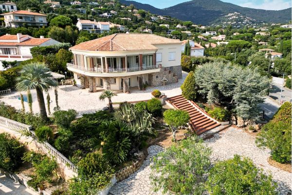 Property photo 3 of 7