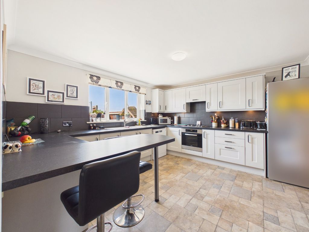 Property photo 3 of 20 5146284