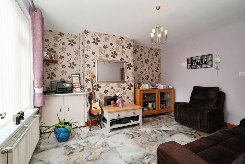 Property photo 2 of 18 Pbox-Img.Jpg