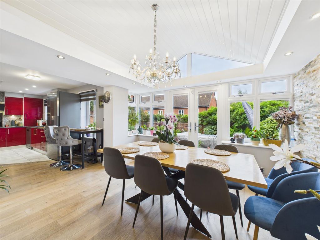 Property photo 1 of 20 Cam04907G0-Pr0315-Still035.Jpg