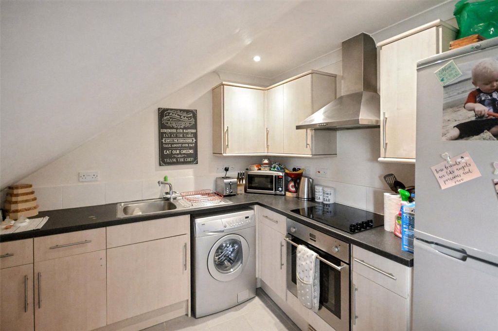 Property photo 3 of 9 Picture No. 14