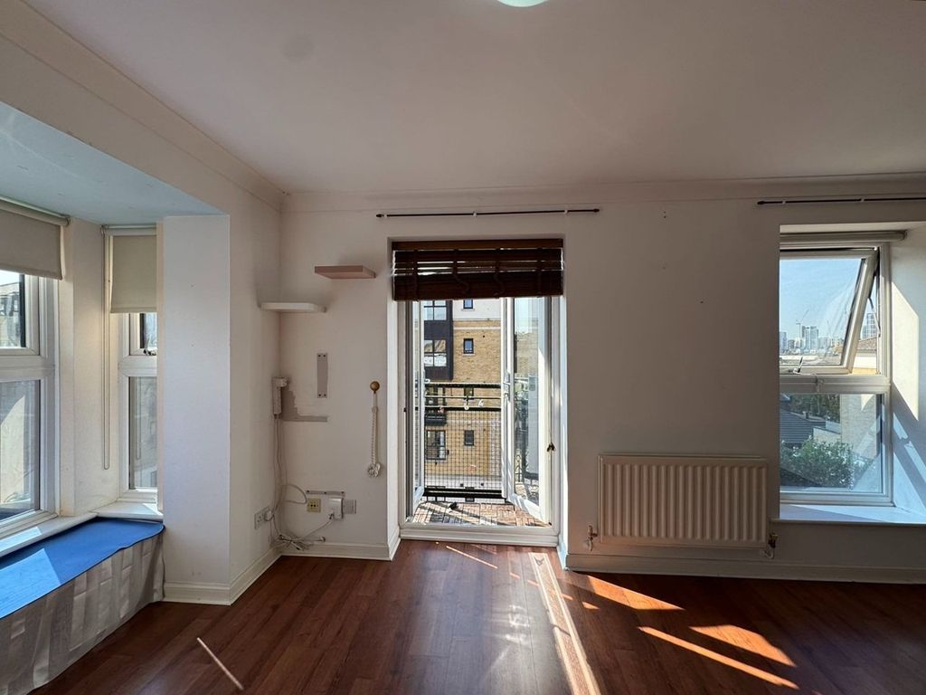 Property photo 2 of 22