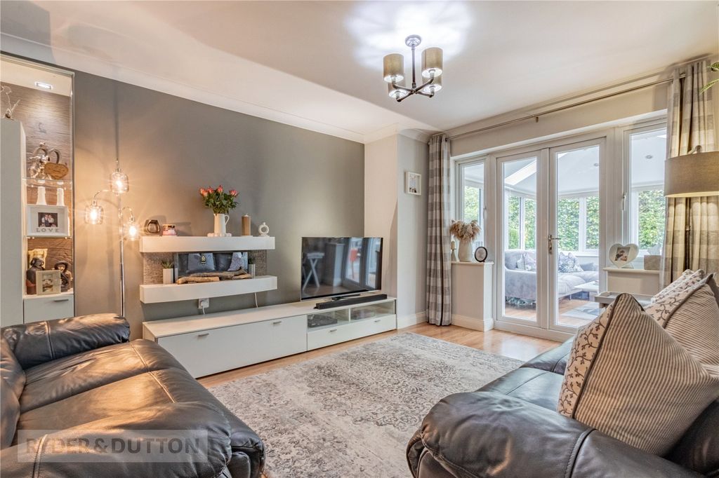 Property photo 1 of 48 Lounge