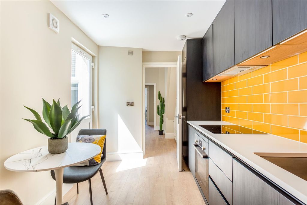 Property photo 3 of 18 9 Princes Crescent-17.Jpg