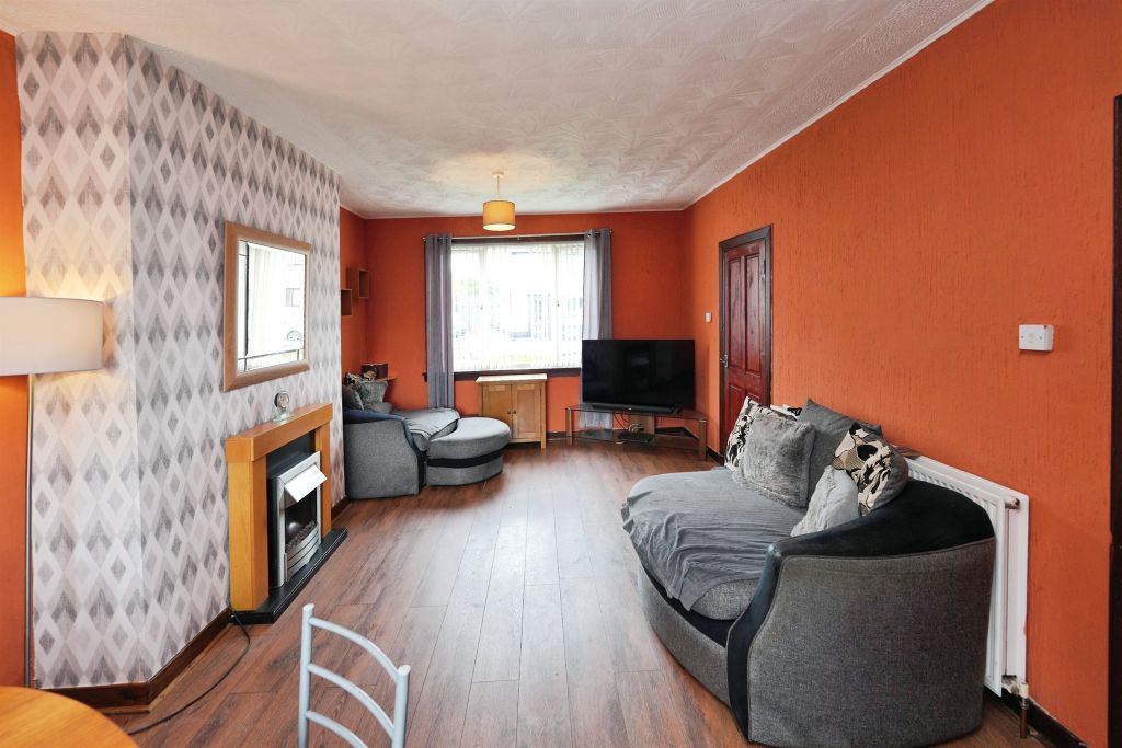 Property photo 3 of 17