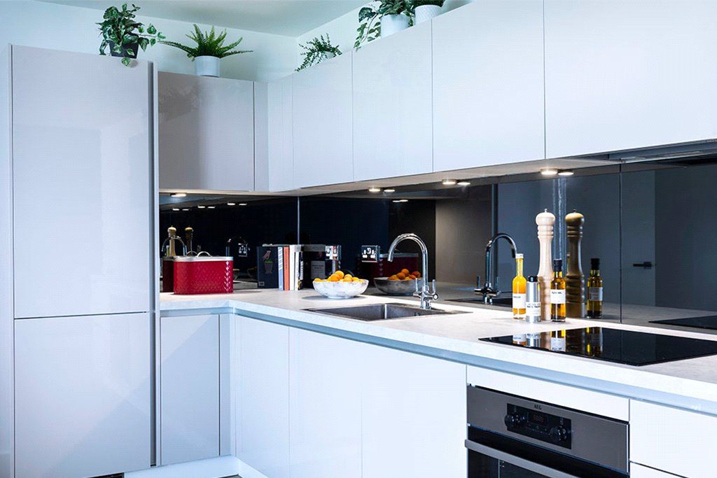 Property photo 3 of 12 Kitchen