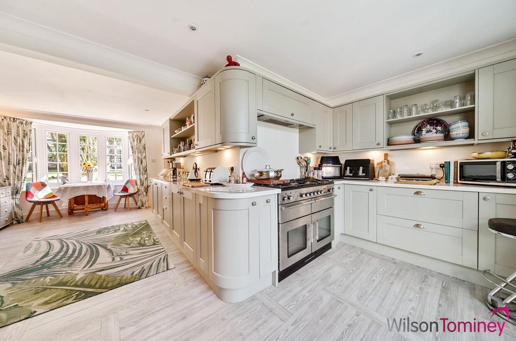 Property photo 2 of 26 4d18d13d-Cbdd-440d-B0E7-1Ea801860F1F.Jpg