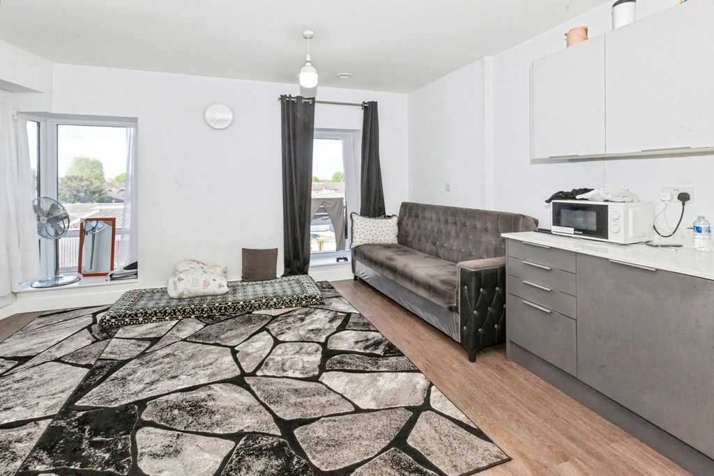 Property photo 1 of 10 Picture No. 17