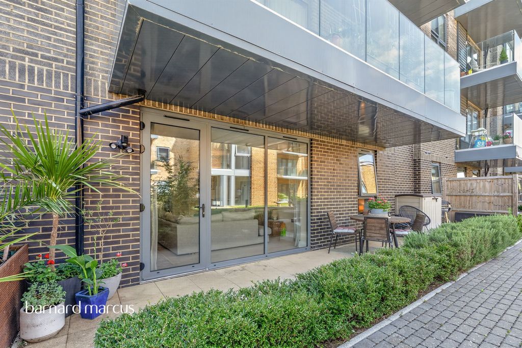 Property photo 2 of 13