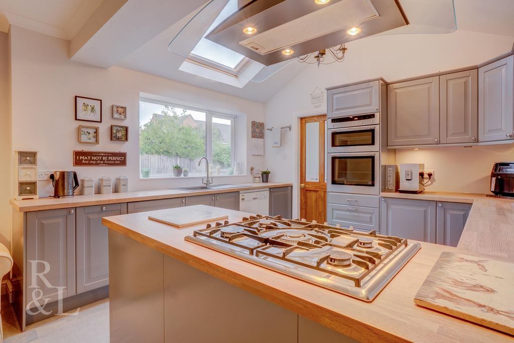 Property photo 3 of 32 Inholms  (28).Jpg