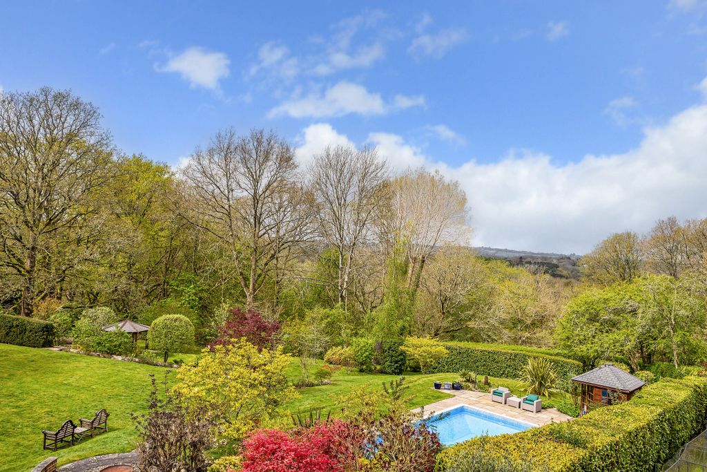 Property photo 2 of 42