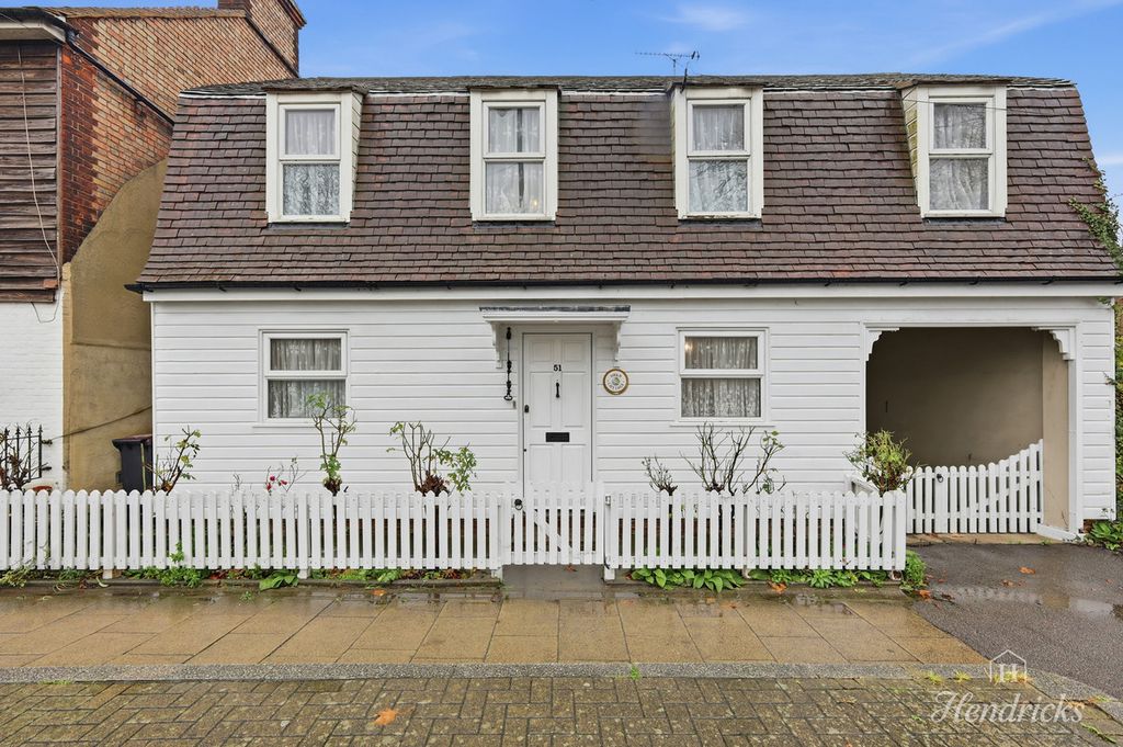 Property photo 1 of 24