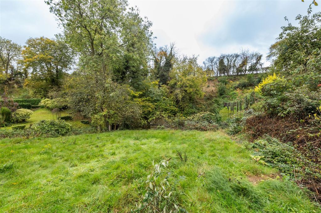 Property photo 2 of 14