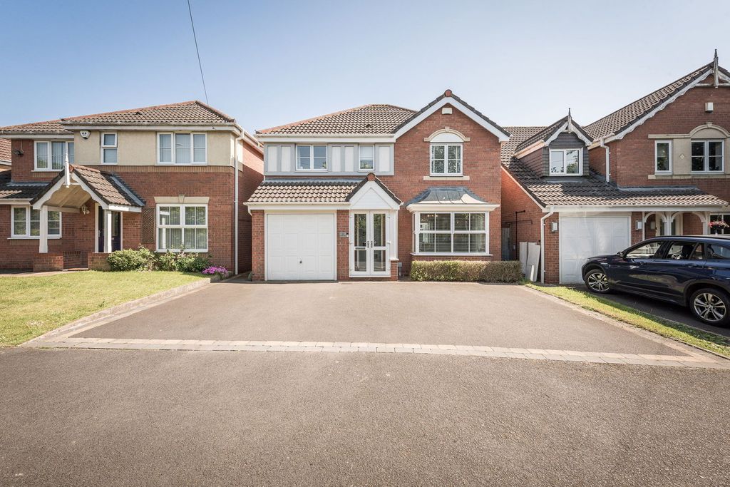 Property photo 2 of 47
