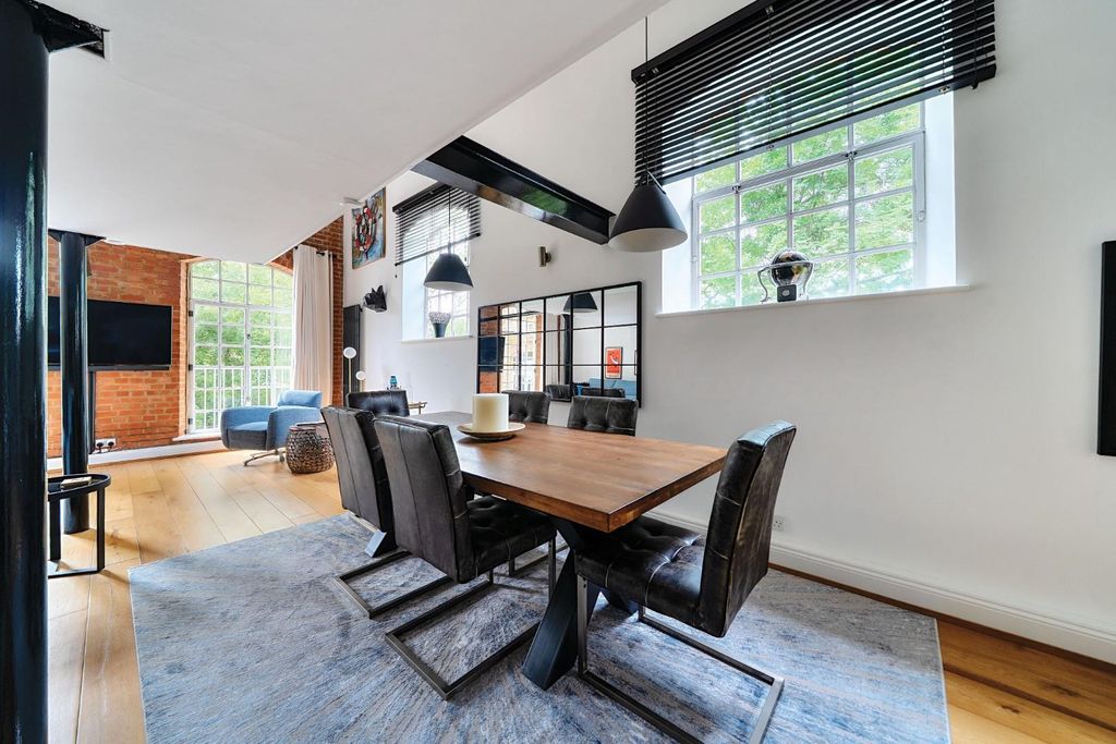 Property photo 3 of 22 1311588-4-6858317545702-1.Jpg