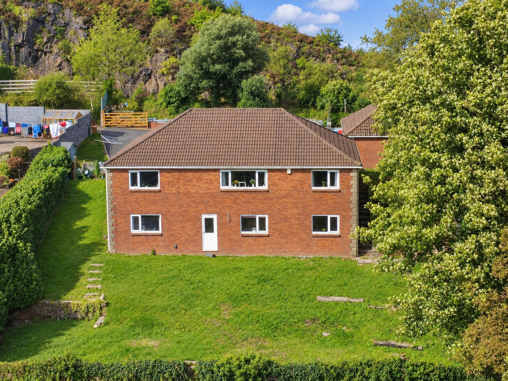 Property photo 1 of 32