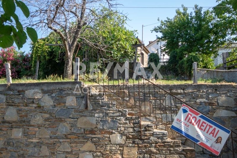 Property photo 3 of 25