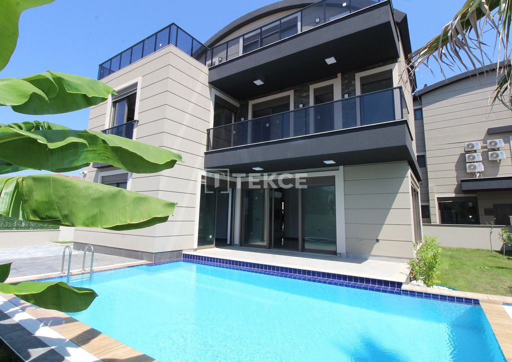 Property photo 2 of 38