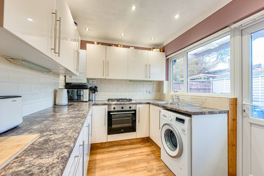 Property photo 3 of 21