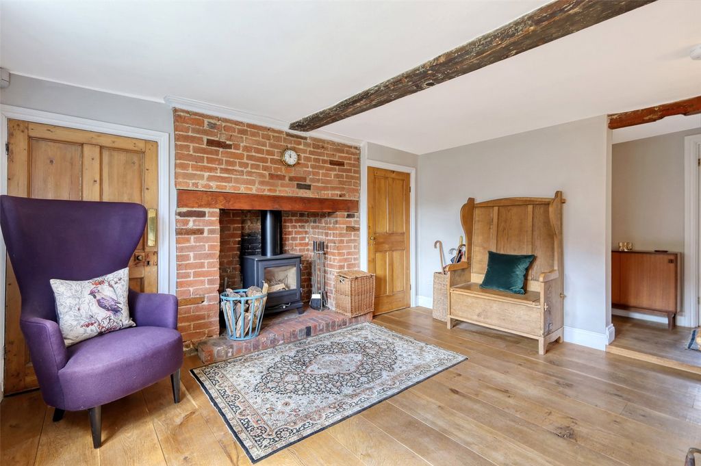 Property photo 2 of 26 Entrance Hall