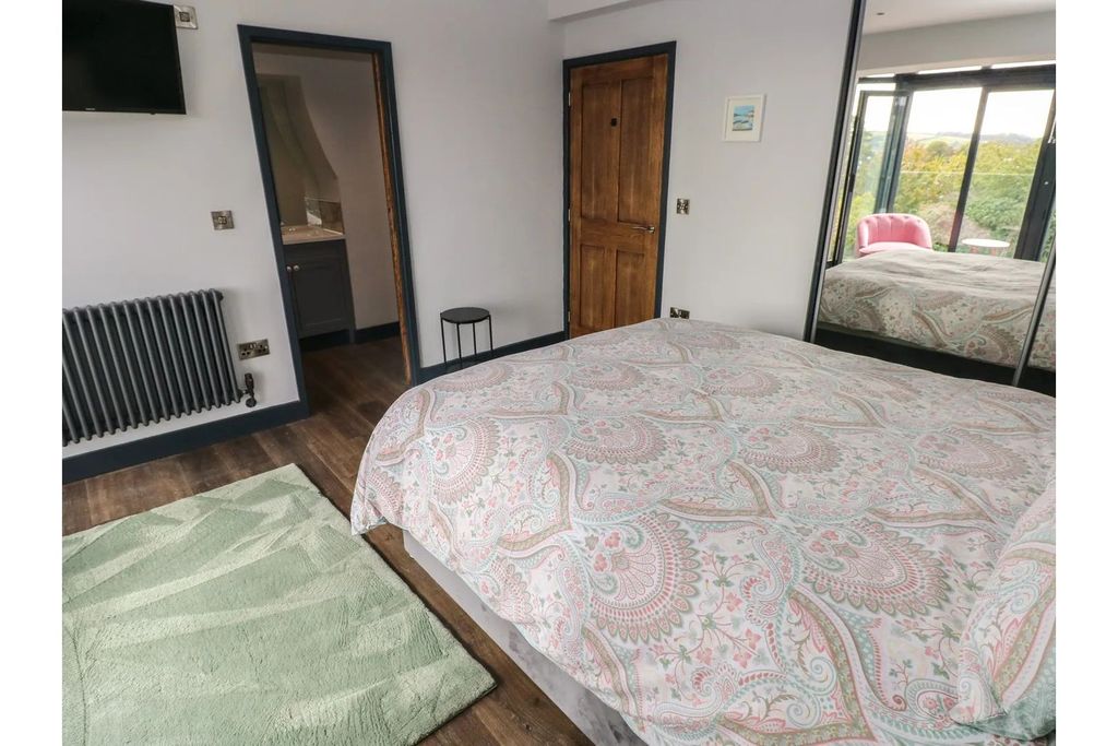 Additional image 18 of 3 bed flat for saleNarberth Road, Tenby SA70