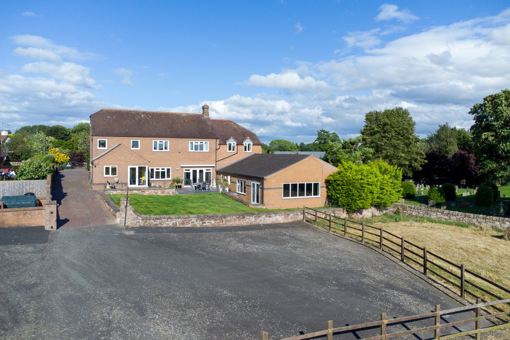 Property photo 3 of 37