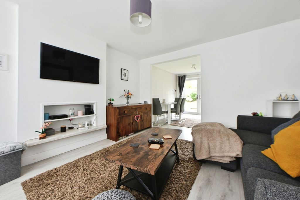 Property photo 2 of 20 Pbox-Img.Jpg