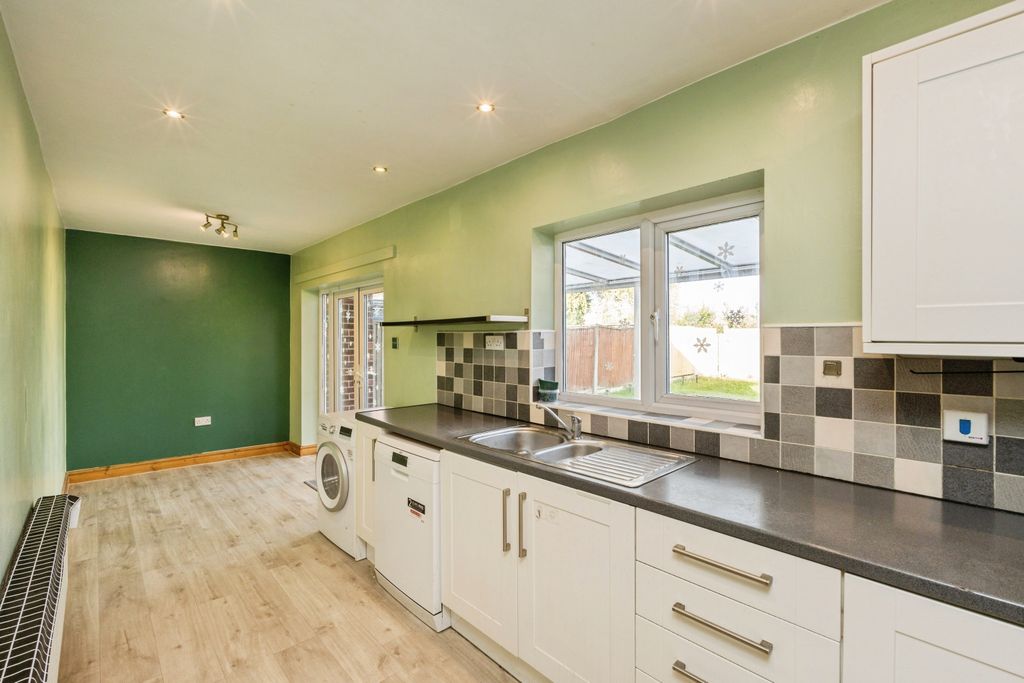 Property photo 3 of 15