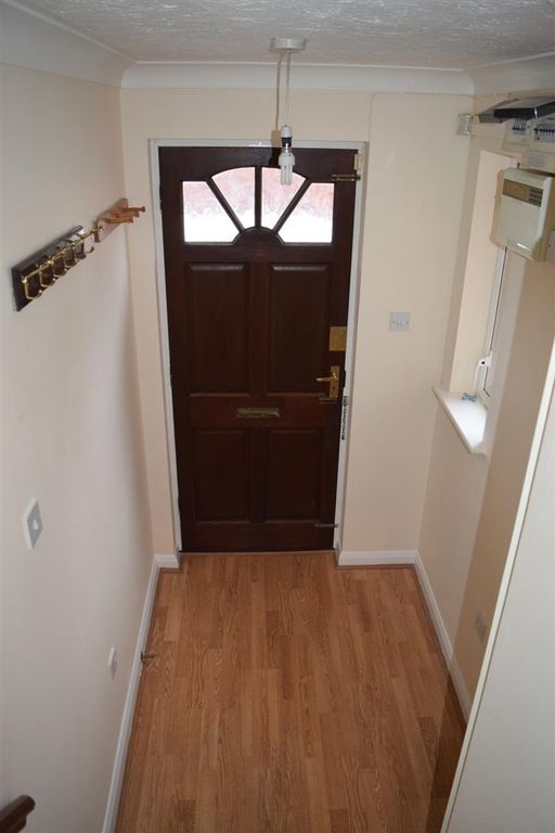 Property photo 3 of 18 Hall