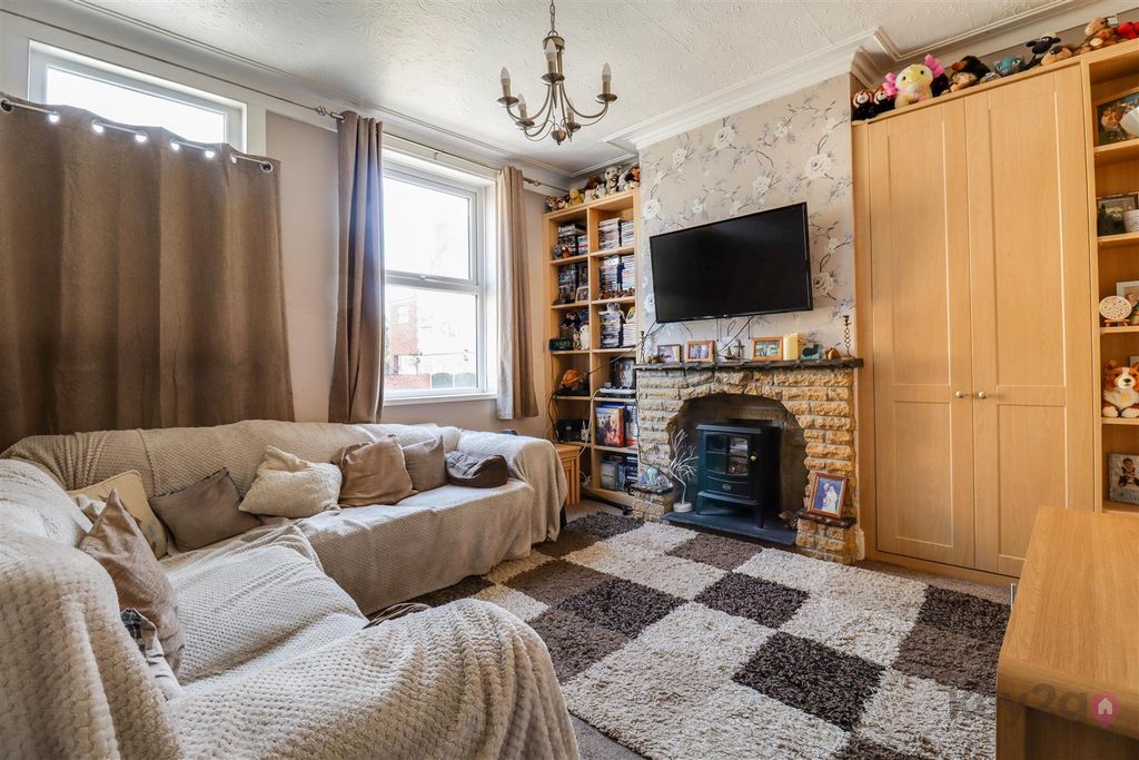 Property photo 2 of 20 Img_4870-Img_4872.Jpg