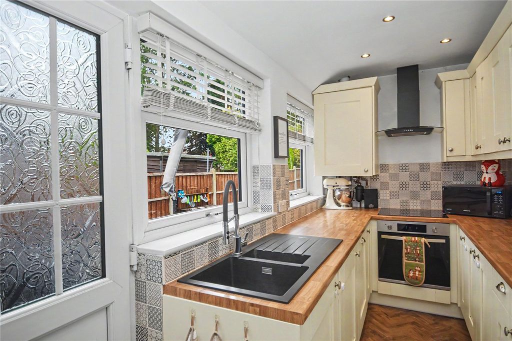 Property photo 3 of 24 Picture No. 15