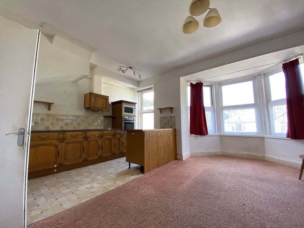 Property photo 2 of 5 Kitchen/Living/Diner