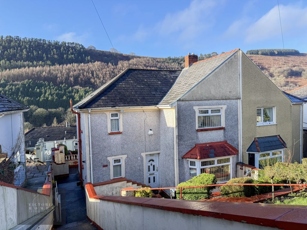 Property photo 3 of 41 Photo 37