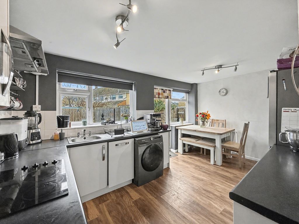 Property photo 3 of 10 Img3951