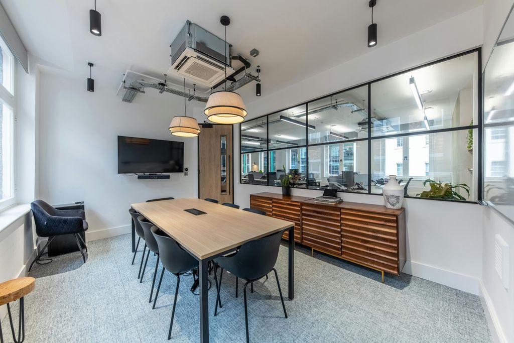 Property photo 1 of 9 17 To 18 Great Pultney Street 3383 Meeting3.Jpg