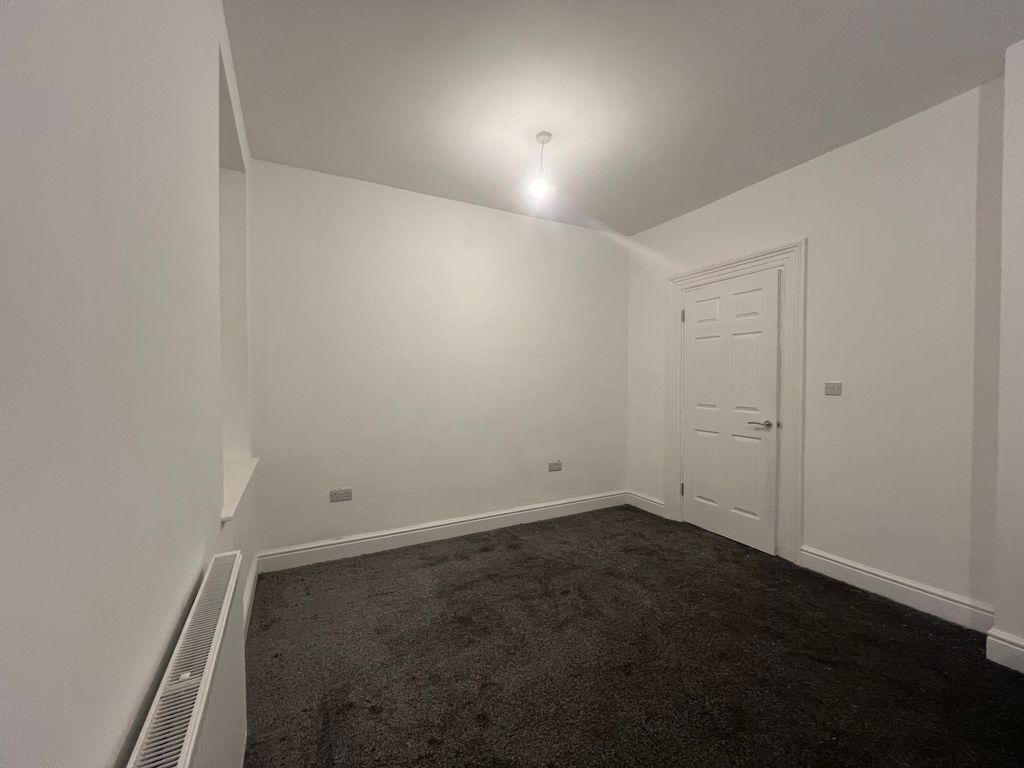 Additional image 8 of 2 bed flat to rentWindsor Terrace, Penarth CF64