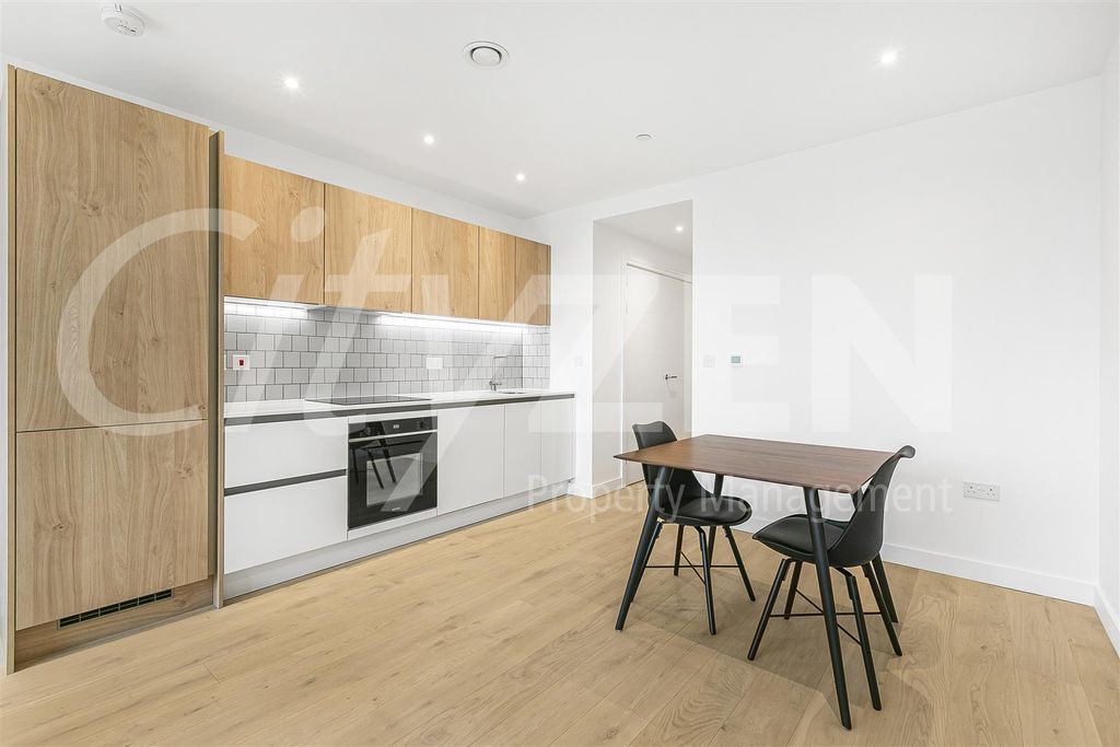 Property photo 2 of 32 Kitchen
