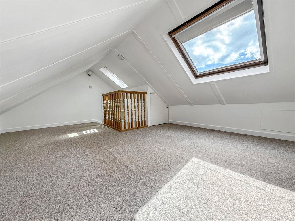 Property photo 1 of 7 Picture No. 10