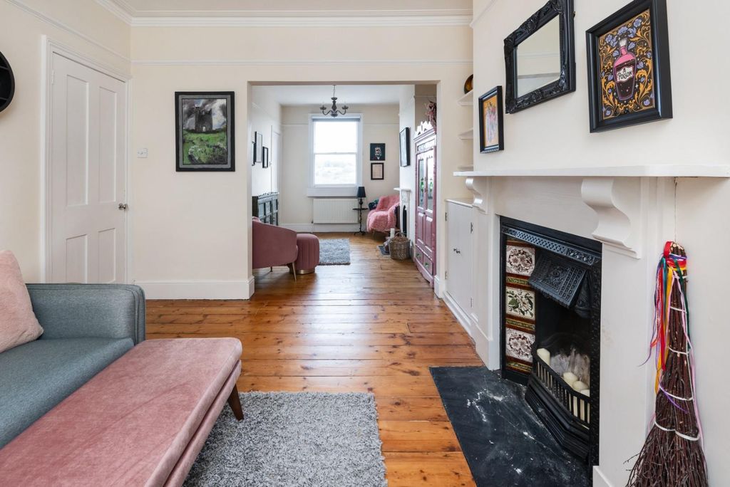 Property photo 3 of 19 6 Frankley Terrace Bath, BA1 6Dp-5.Jpg