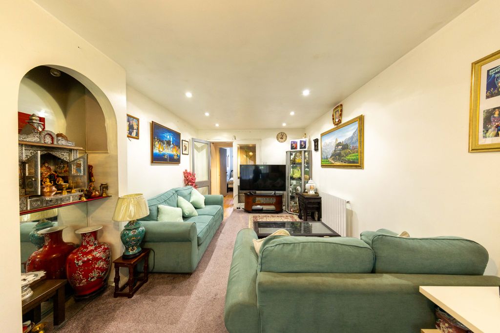 Property photo 3 of 18 Wu__6092