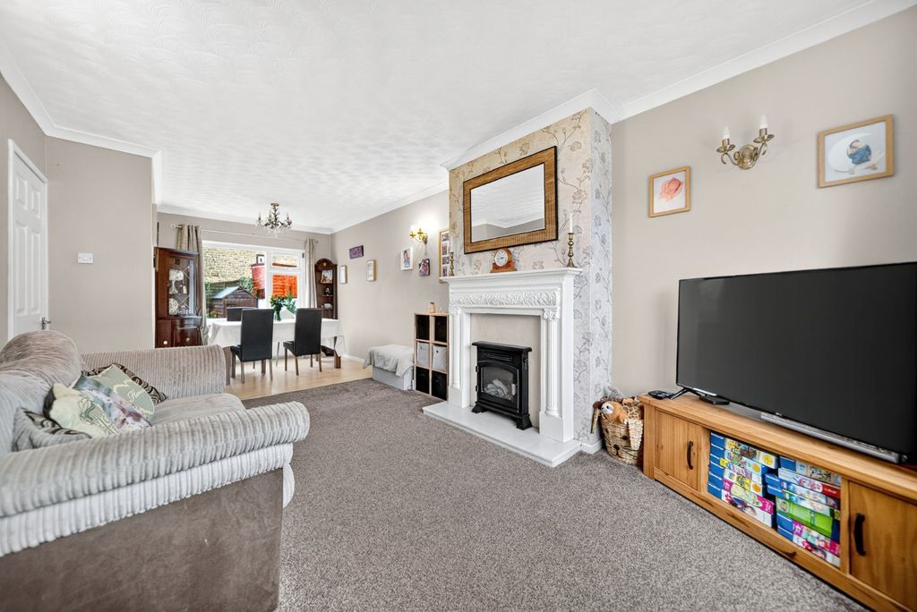 Property photo 2 of 17 Picture No. 18