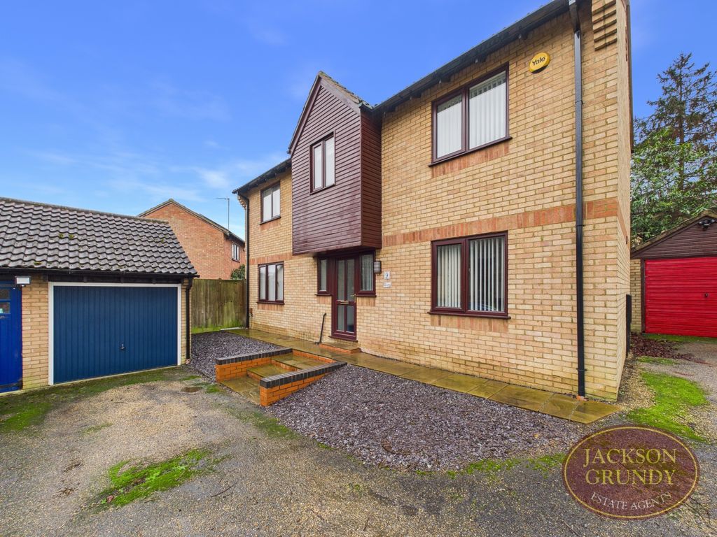 Property photo 2 of 23 Pearmain Court