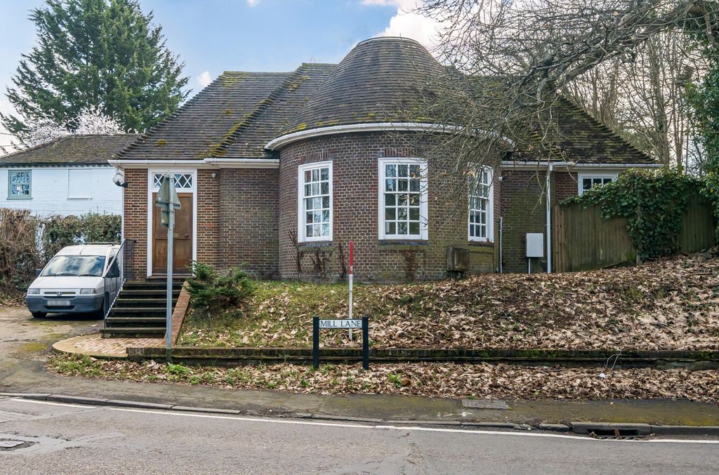 Property photo 1 of 19 1411290-1-699Db1E...