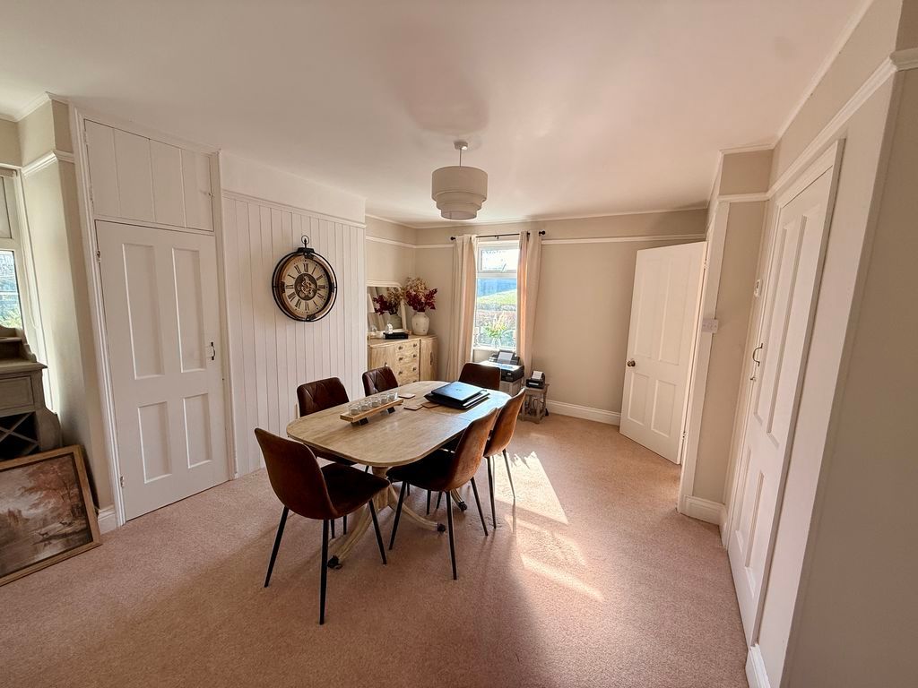 Property photo 3 of 16 Photo 4