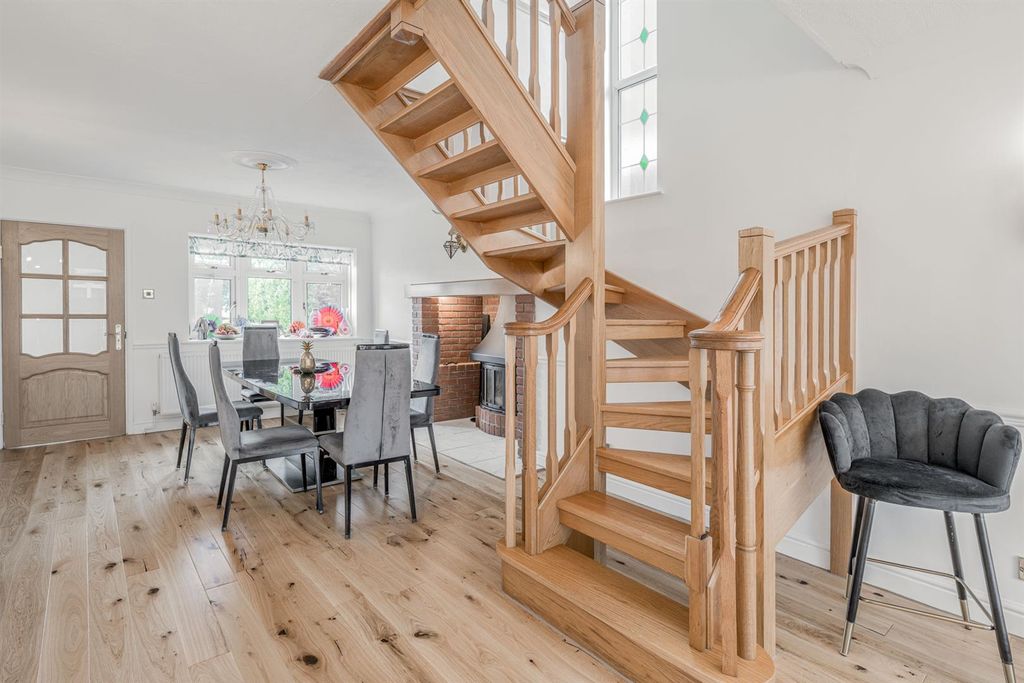 Property photo 3 of 29