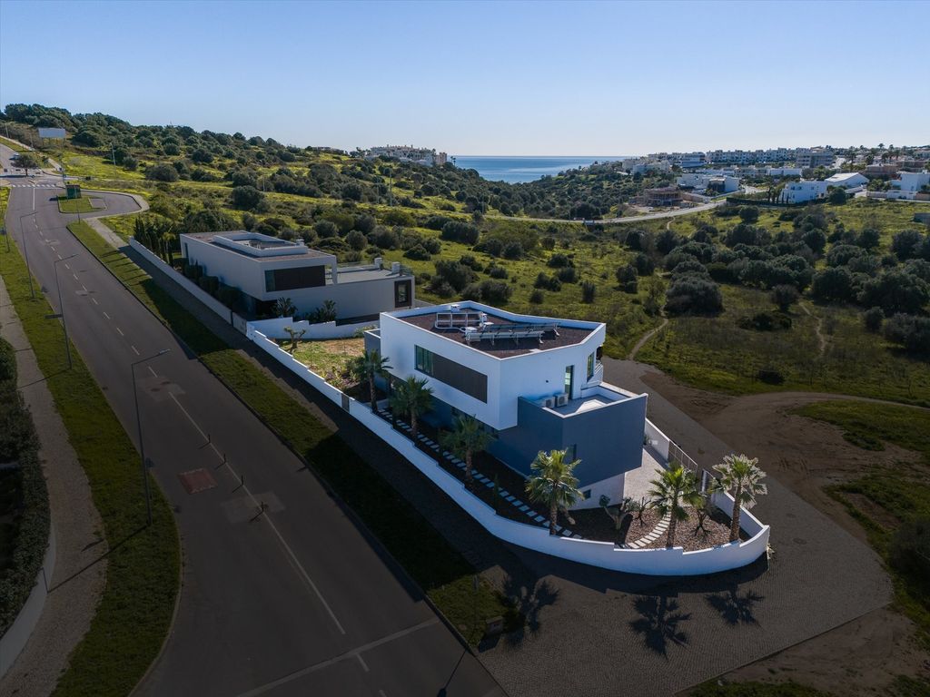 Property photo 1 of 34 Luxury Villa With Sea View For Sale In Lagos