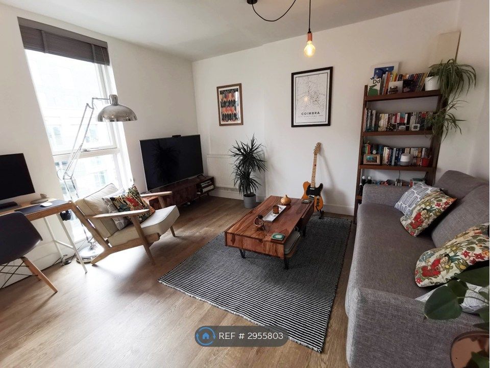 Property photo 3 of 11